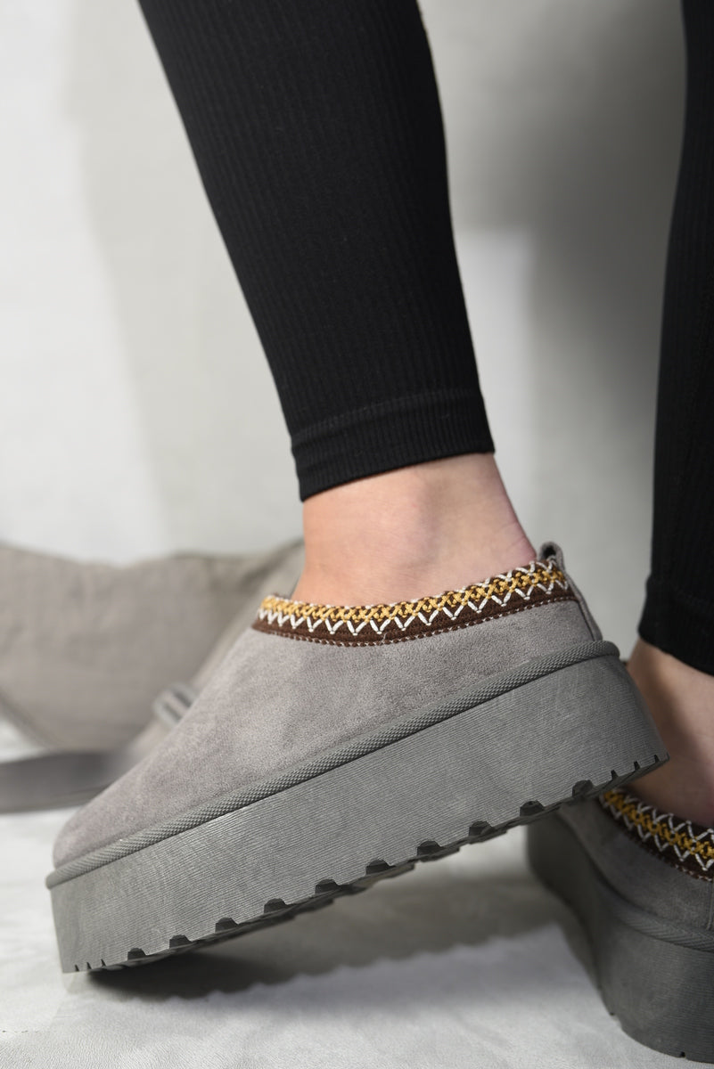Kenike Aztec detail slipper boots platform sole detail
