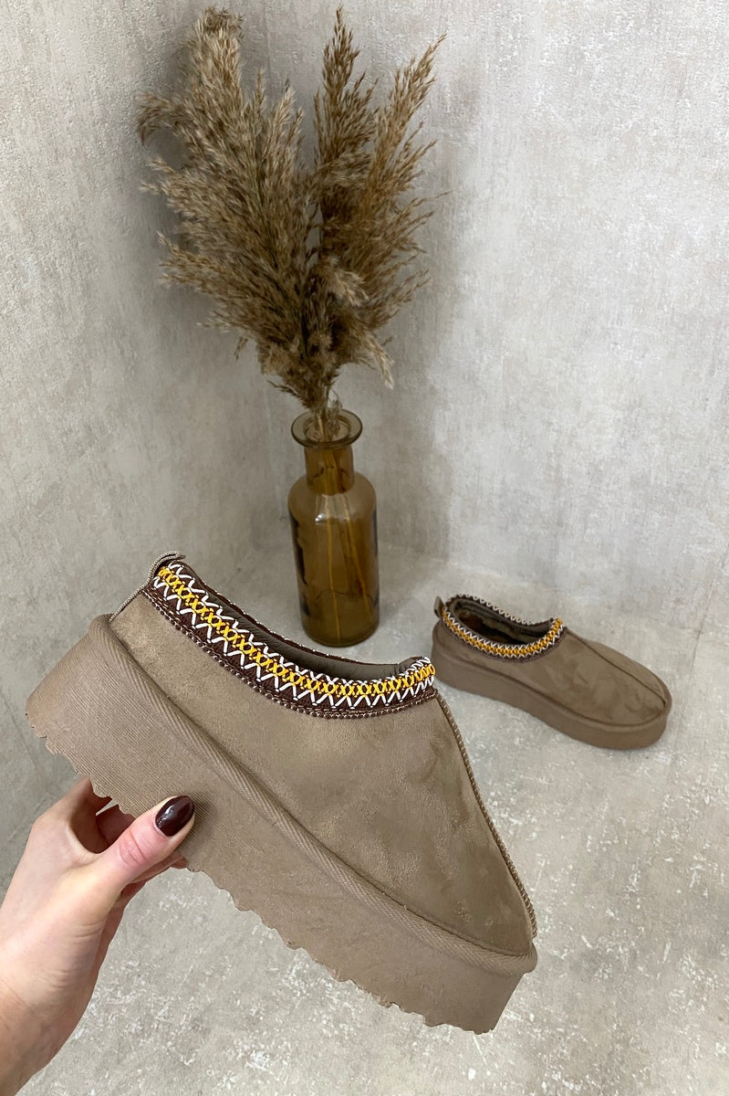 Kenike cosy platform slipper boots side profile