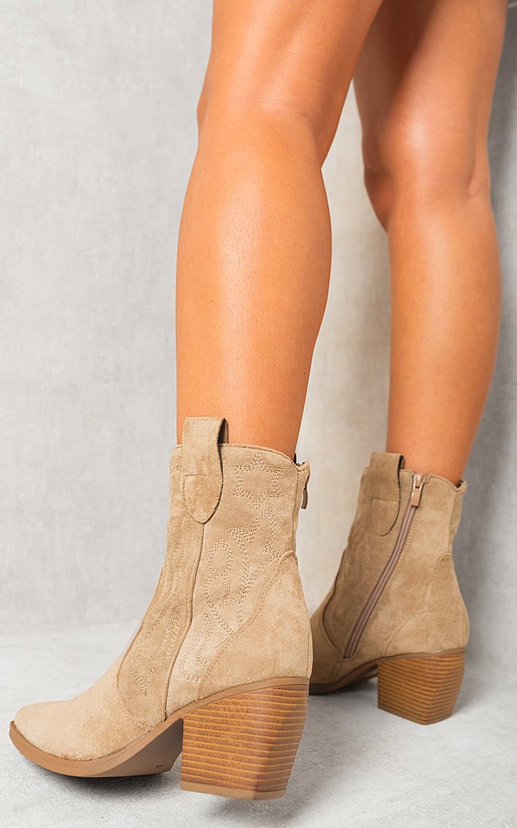 Kenike khaki western ankle boots pointed toe detail