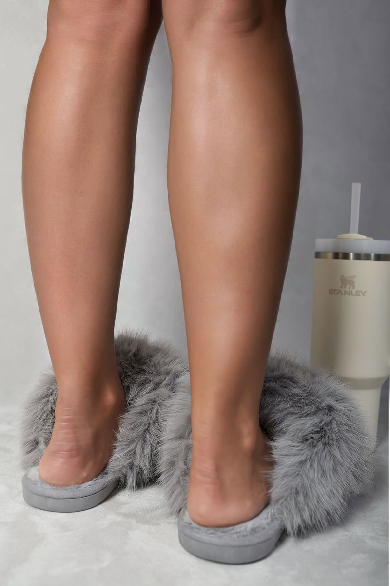 Kenike faux fur winter sandal side detail