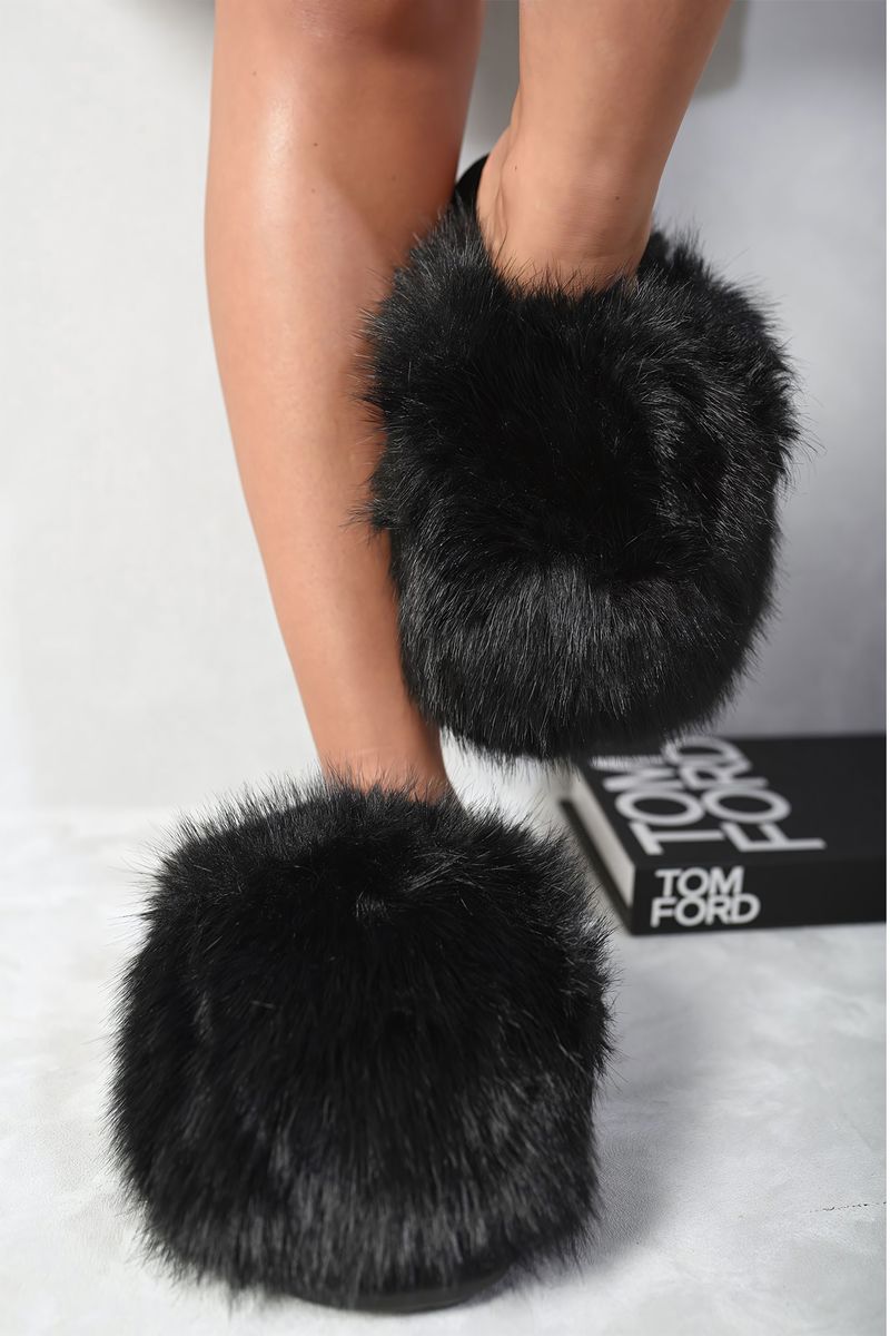 Kenike fluffy faux fur winter sandal close-up view
