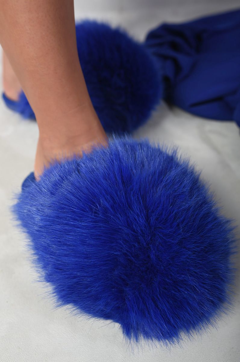Kenike fluffy winter sandals angled variant view