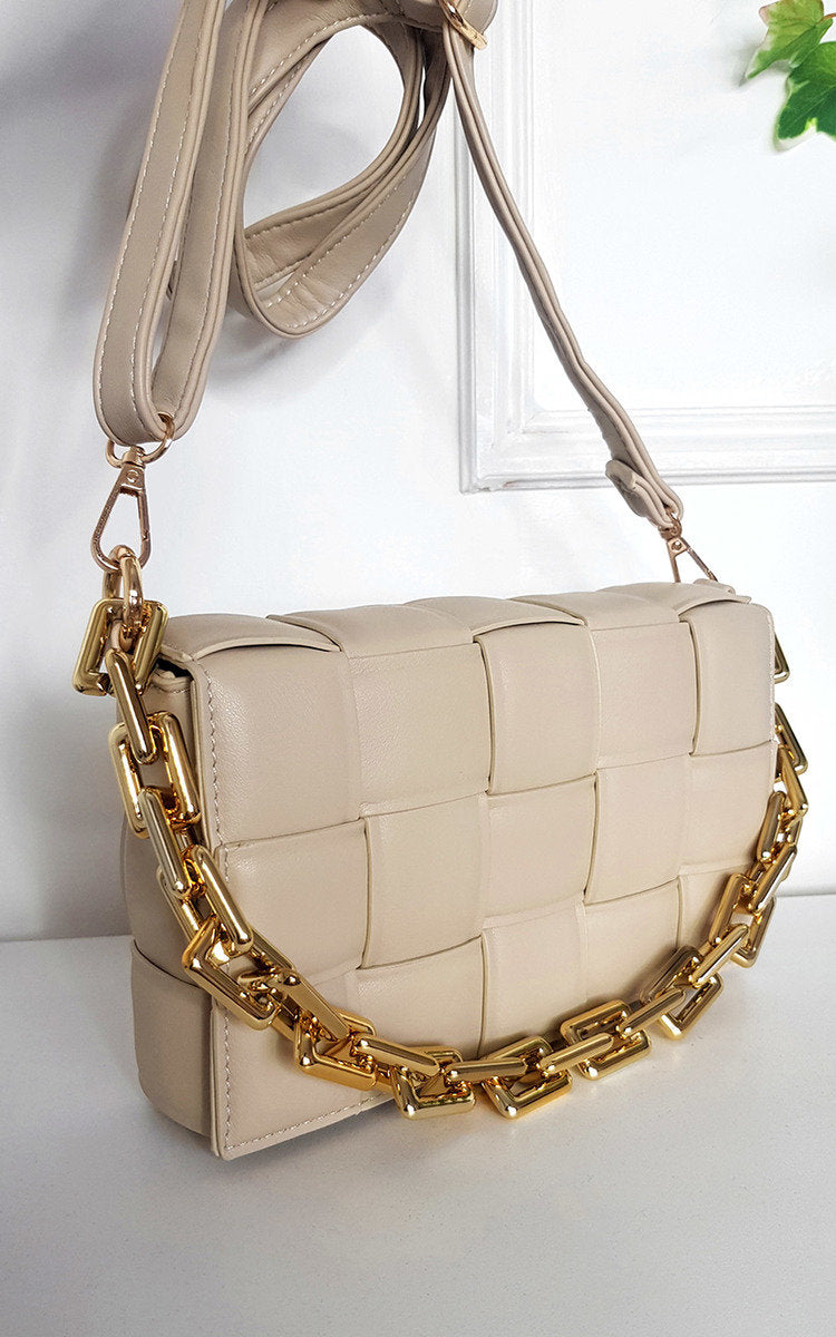 Kenike padded shoulder bag chain strap and flap detail