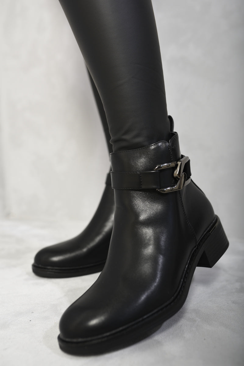 Kenike black side zipper ankle boots side profile