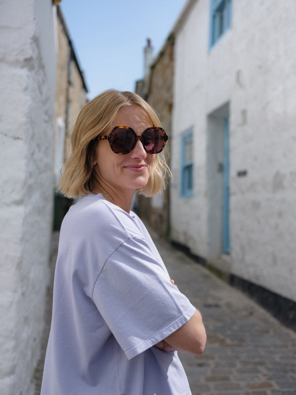 zoedepass Dolly Tortoise Shell sunglasses studio model image