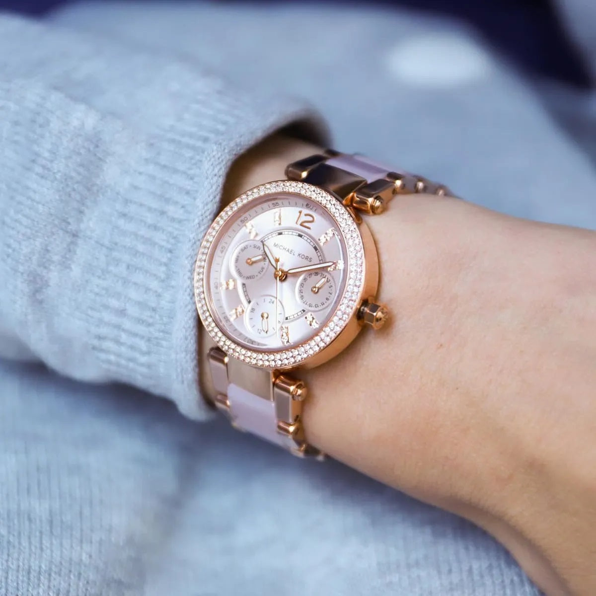 Michael Kors MK6110 rose gold dial and hands detail