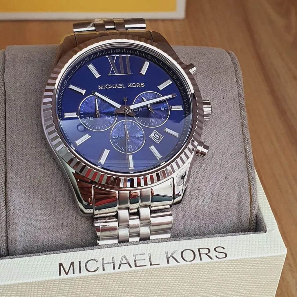 Michael Kors MK8280 watch case and lugs close-up