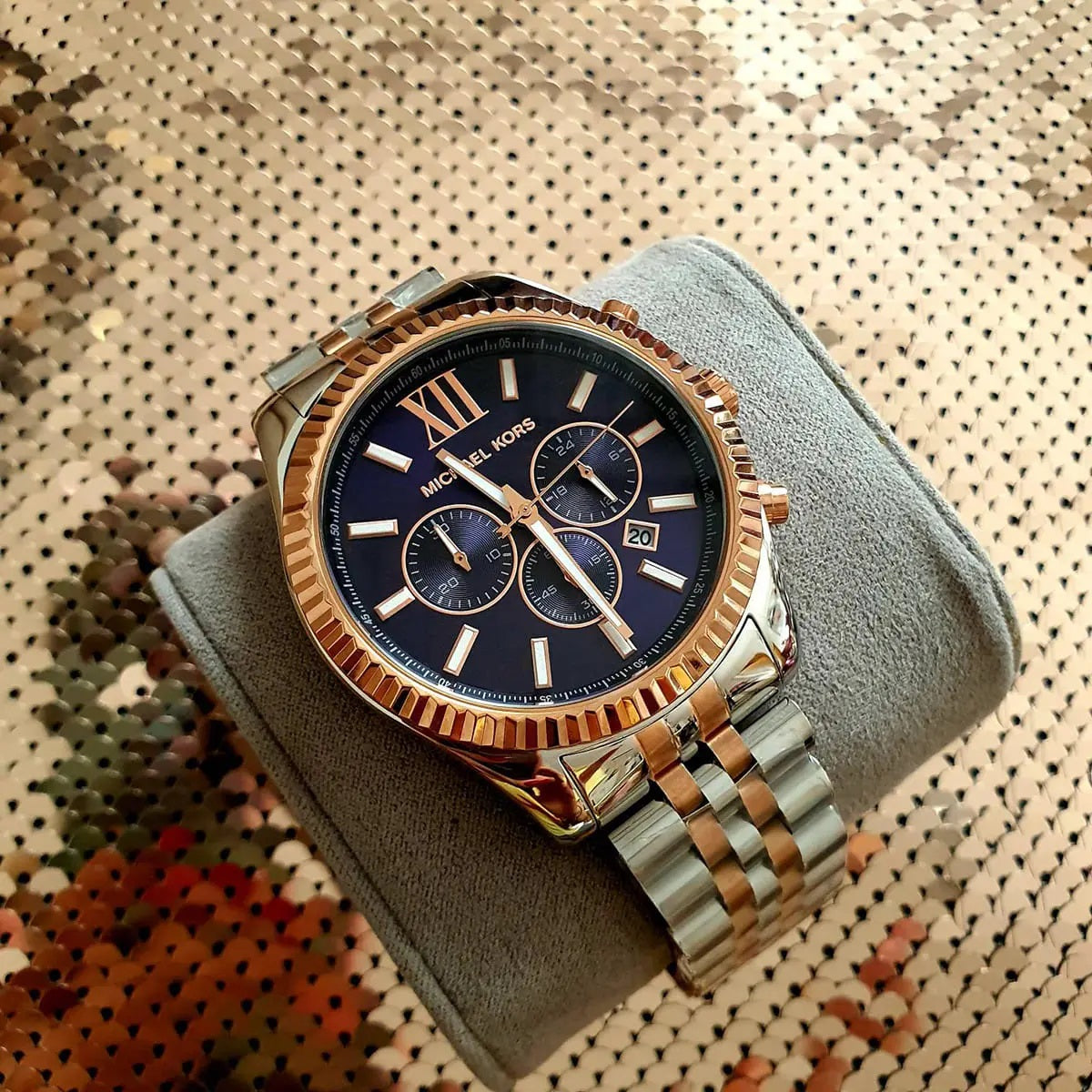 Michael Kors MK8412 two-tone watch case and lugs detail