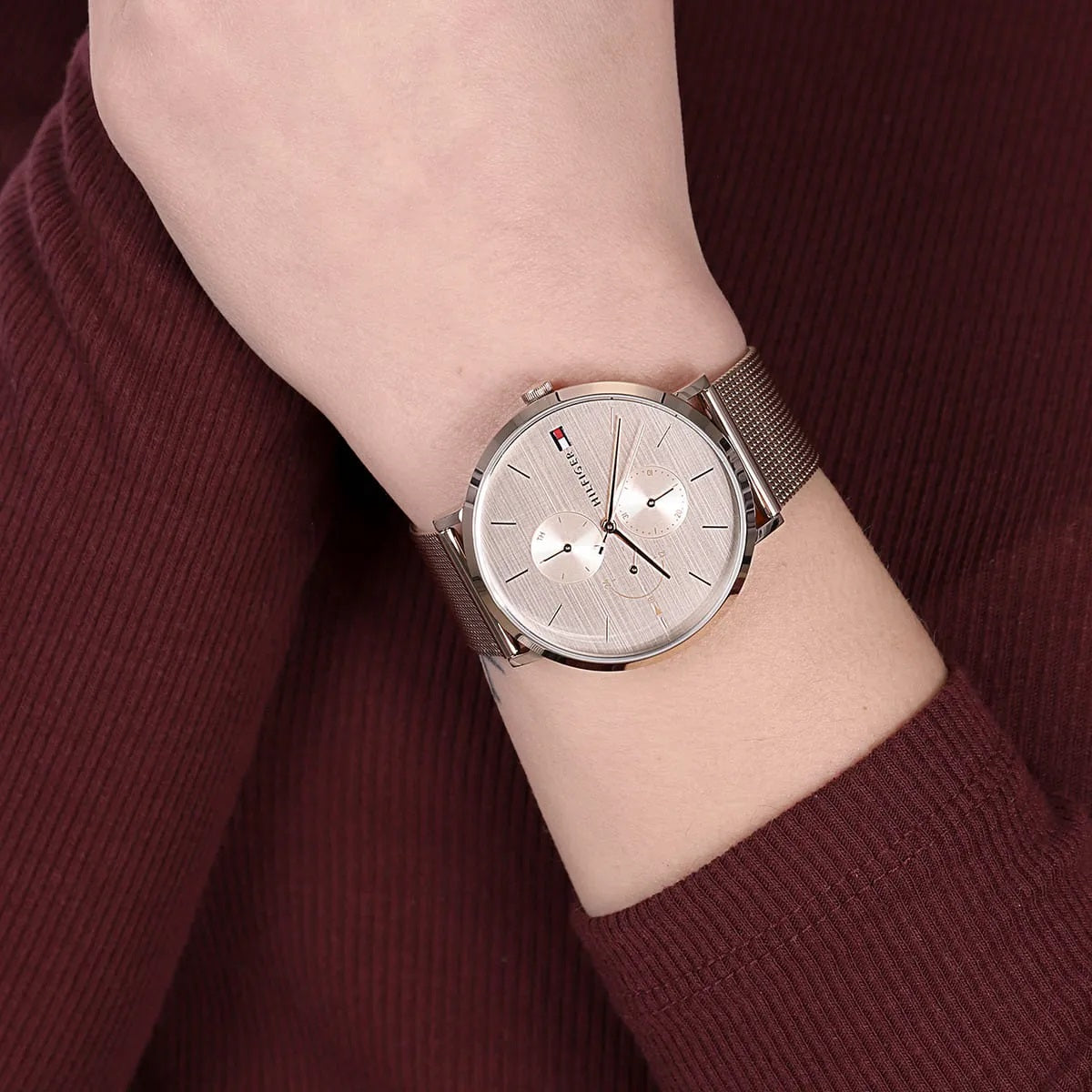 Tommy Hilfiger 1781944 rose gold mesh strap watch on wrist
