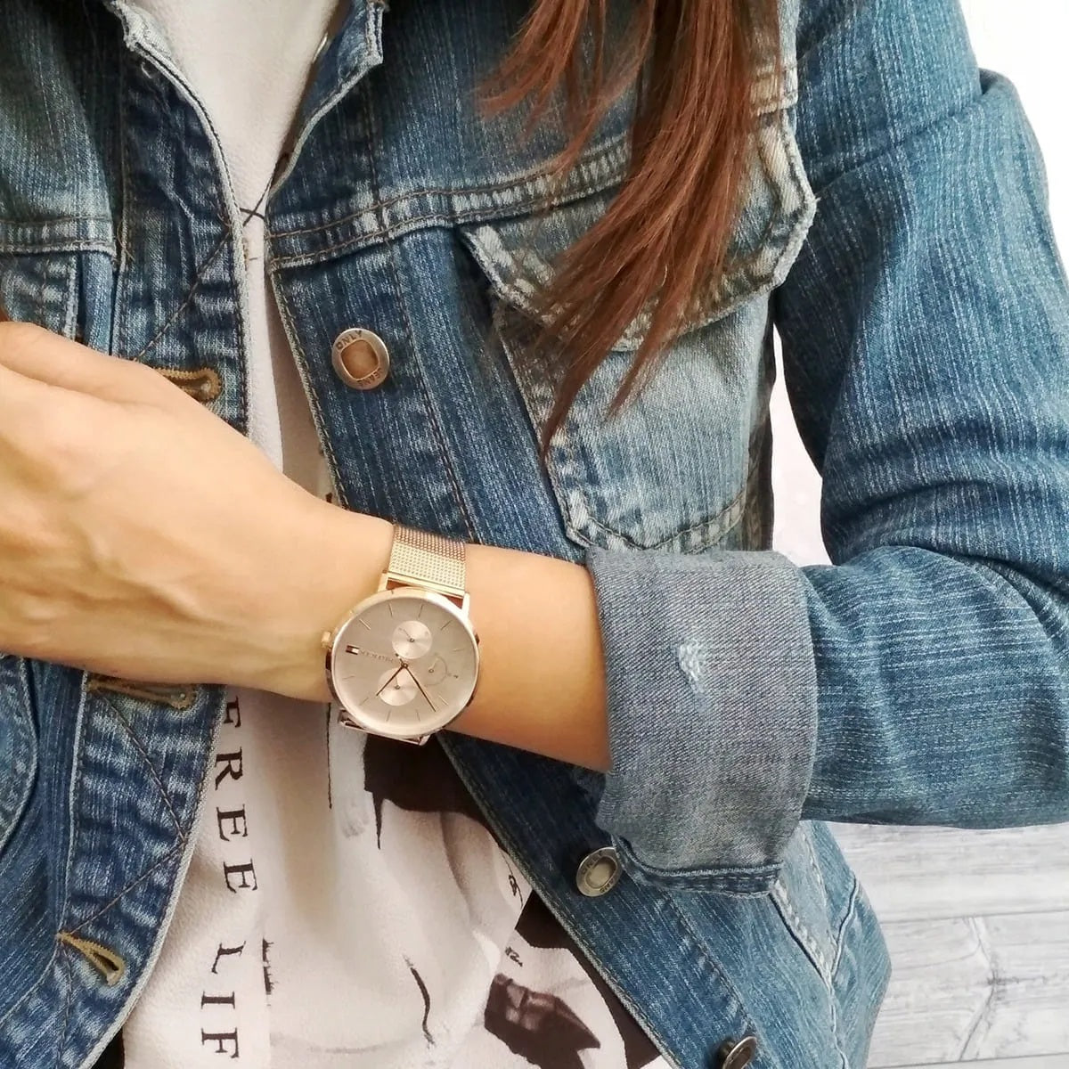 Tommy Hilfiger 1781944 Jenna rose gold mesh watch on wrist