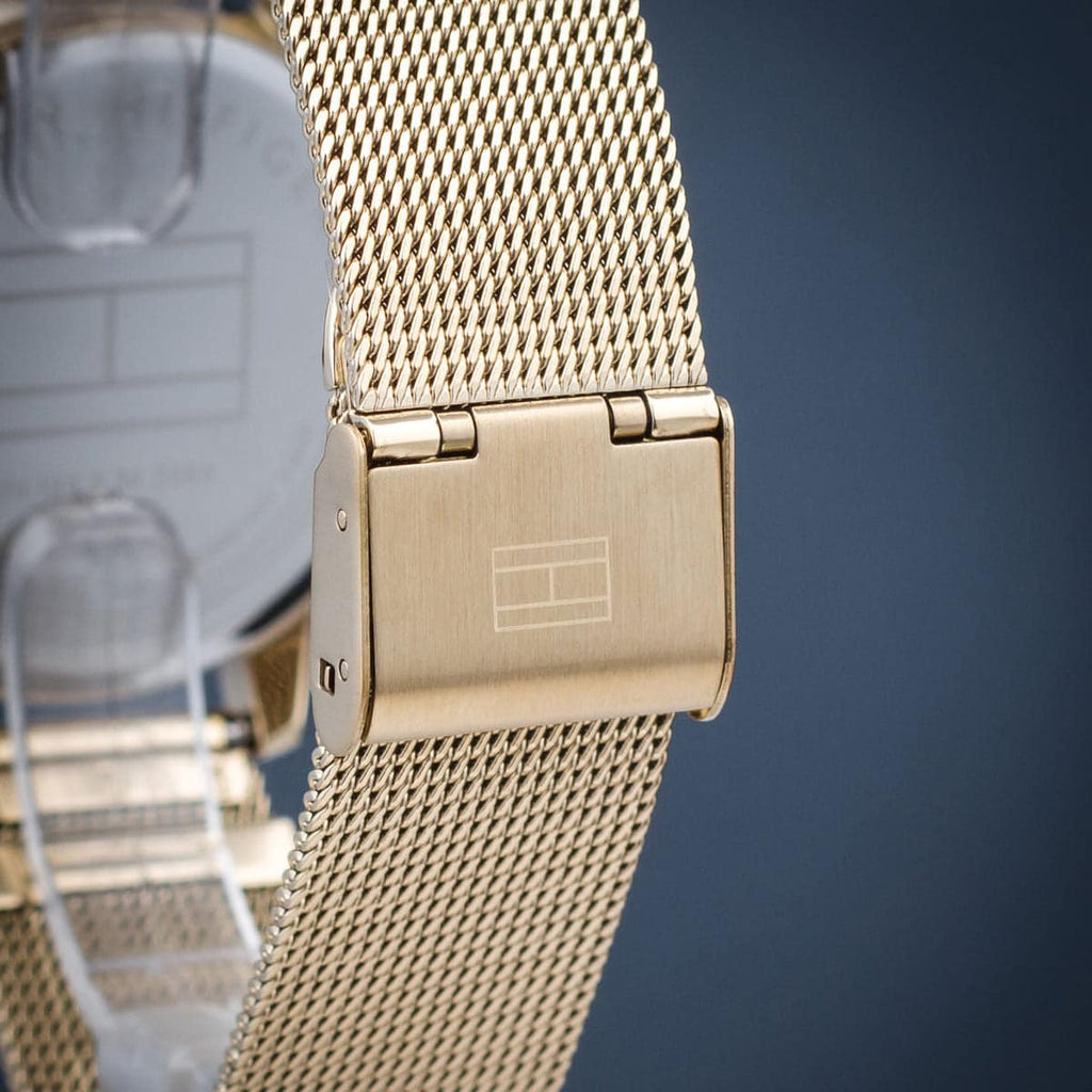 Tommy Hilfiger 1782302 gold mesh strap clasp view