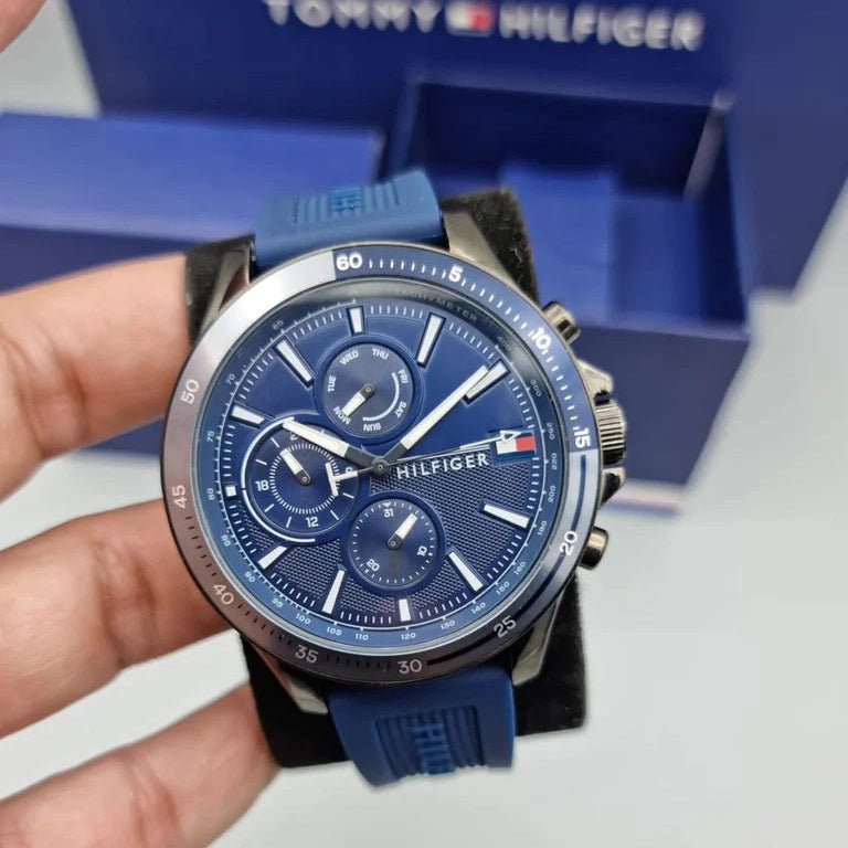 Tommy Hilfiger 1791721 men’s blue silicone strap watch front view