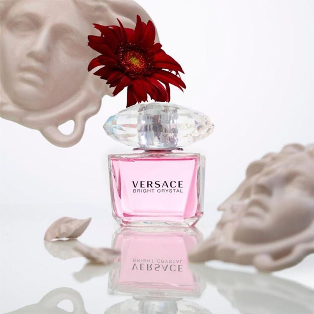 Versace Bright Crystal Eau de Toilette 50ml bottle and cap close-up